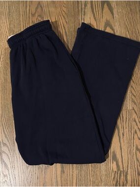 Brandy Melville navy blue and white sweatpants